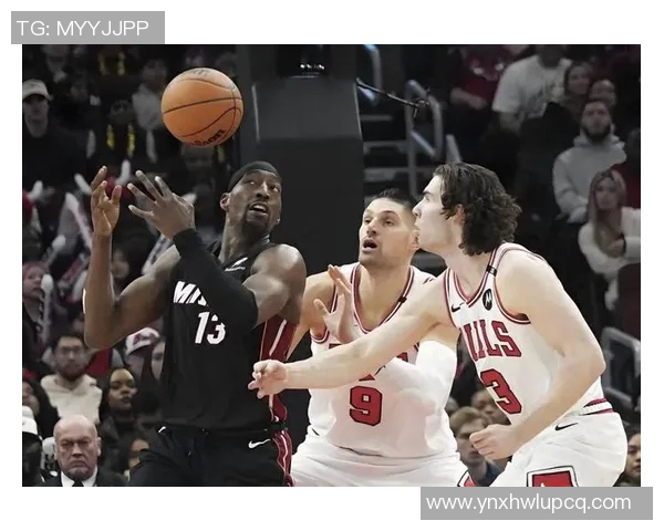 公牛主场战胜热火,拉文全场闪耀贡献最高得分 公牛主场战胜热火,拉文全场闪耀贡献最高得分